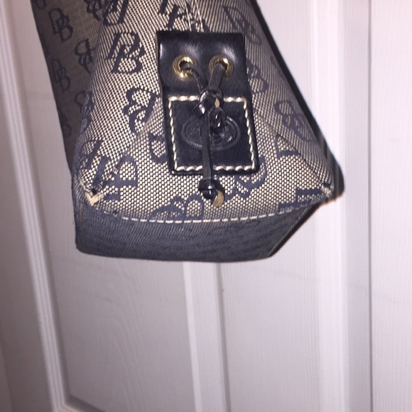 Dooney and Burke purse - Picture 4 of 8